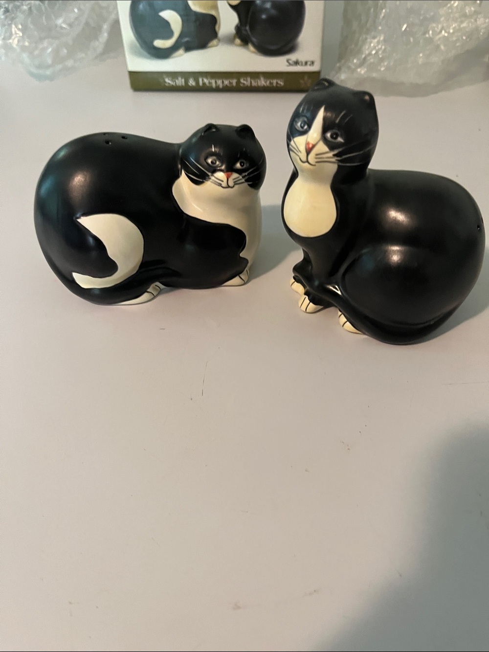 Sakura Black & White Cat Salt and Pepper Shaker Set